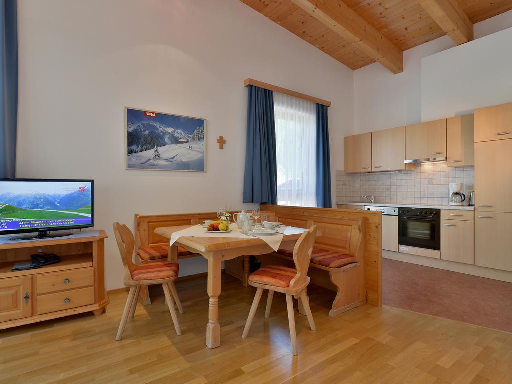 Ferienwohnungen Haus Der Mitte Mayrhofen Δωμάτιο φωτογραφία